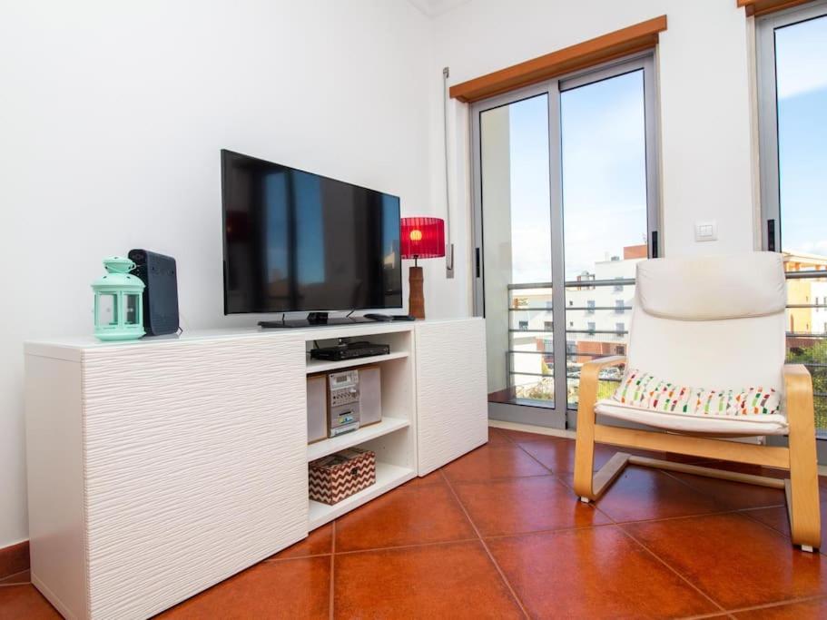Globe 33 - Location & The Strip * Albufeira